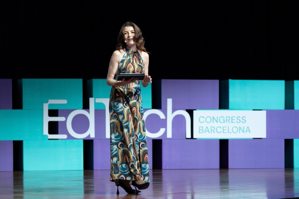 Montserrat Rigall parlant a l'EdTech Congress Barcelona sobre IA i verificació